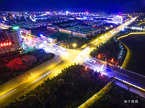 夜幕下的锡林浩特